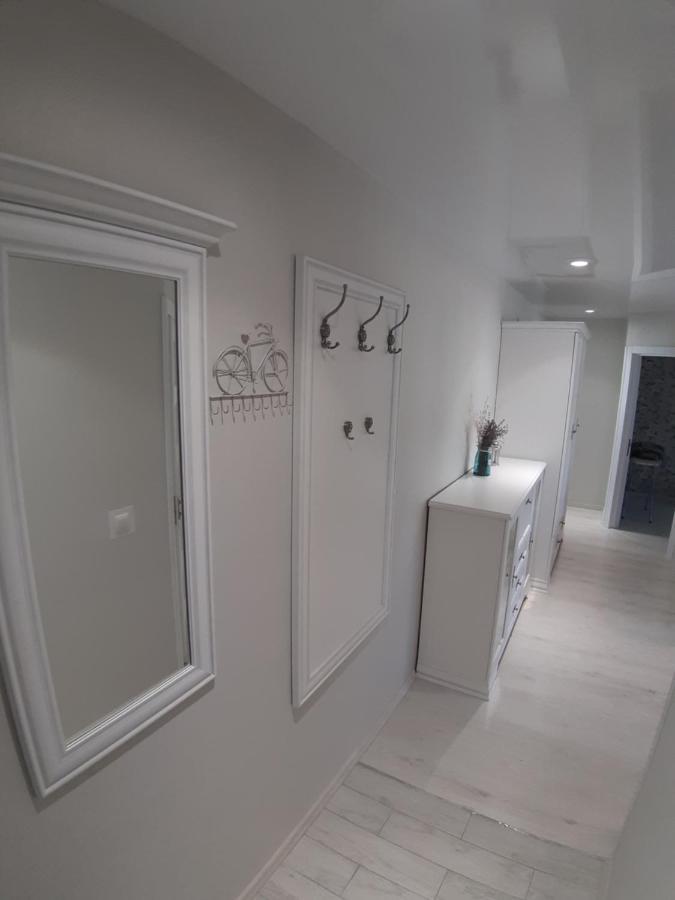 Appartment New In Center Mogilev Extérieur photo